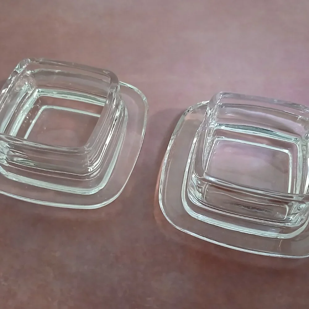 Set of 2 Elegant Square Clear Glass Covered Butter/Spice Dishes - Picture 3 of 3